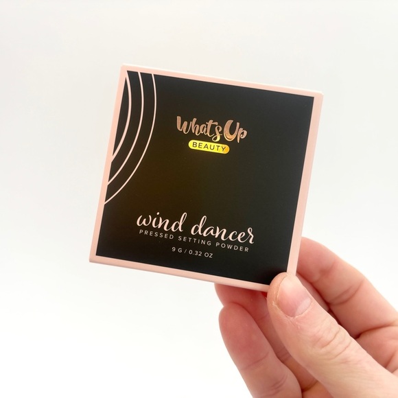 NWT WIND DANCER Translucent Pressed Setting Powder - LIGHT SHADE - retails $32 - Picture 2 of 8